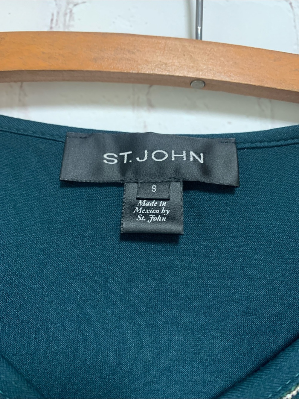 St. John Teal V-Neck Short Sleeve Jeweled Silk Tunic Top Size S - Picture 2 of 5